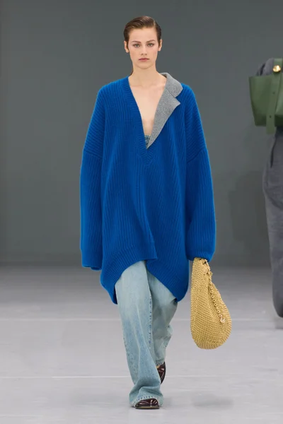 Look 44